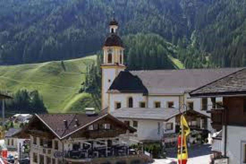 Hotel Hoferwirt Neustift im Stubaital Exteriör bild