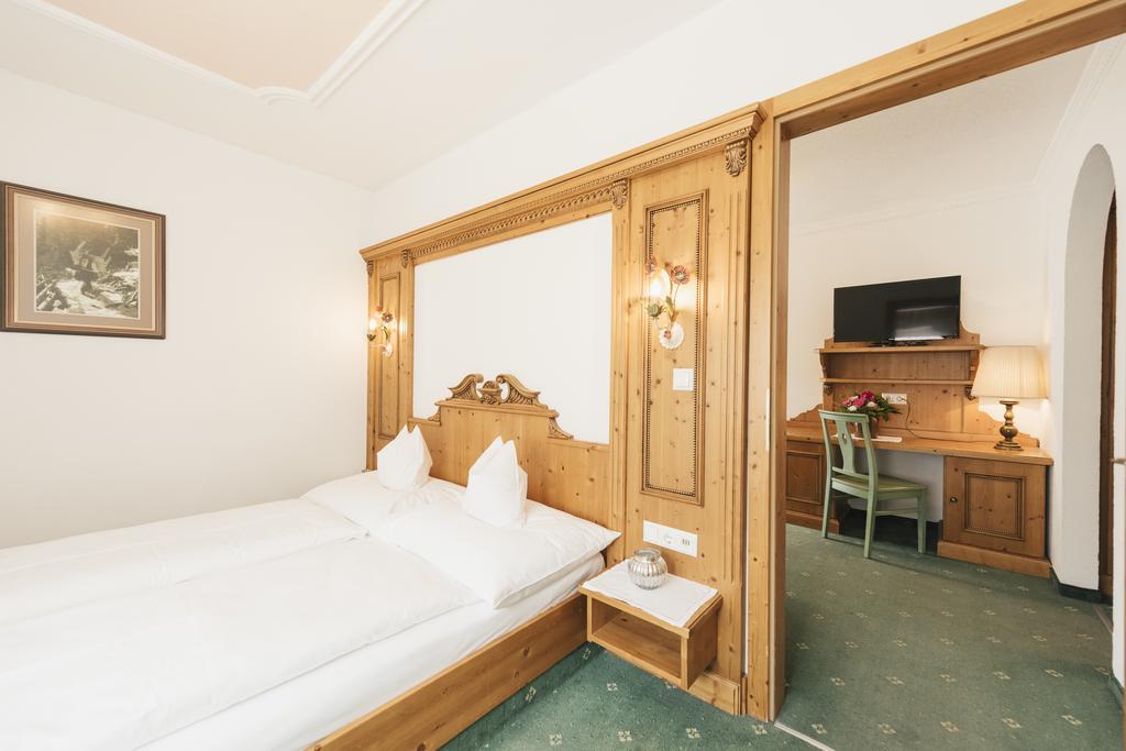 Hotel Hoferwirt Neustift im Stubaital Exteriör bild