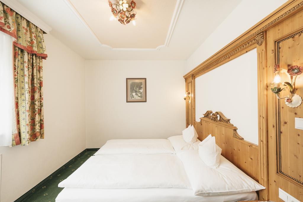 Hotel Hoferwirt Neustift im Stubaital Exteriör bild