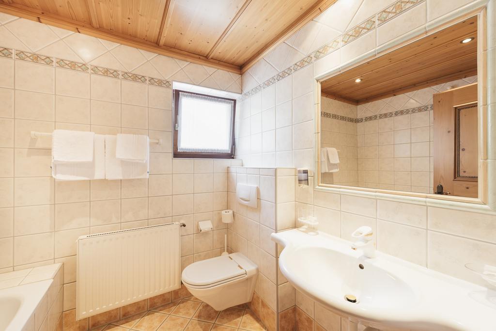 Hotel Hoferwirt Neustift im Stubaital Exteriör bild