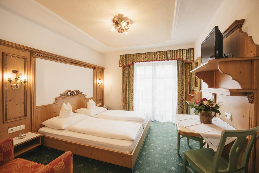 Hotel Hoferwirt Neustift im Stubaital Exteriör bild